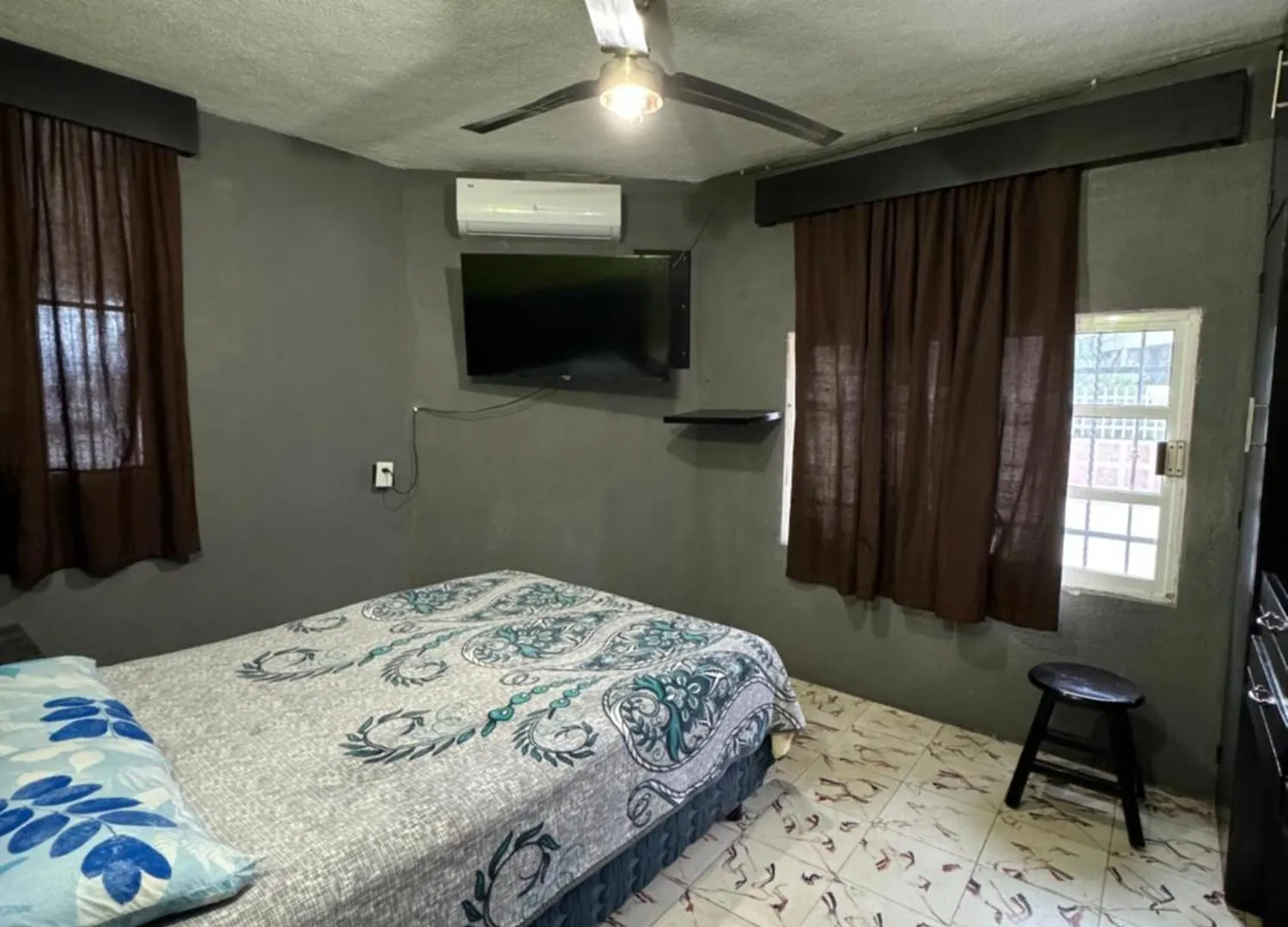 Moreland Cancun